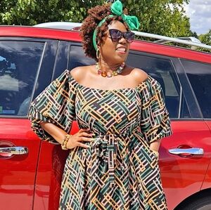 I make clothes for all sizes,especially plus size from Texas and ship to everywh